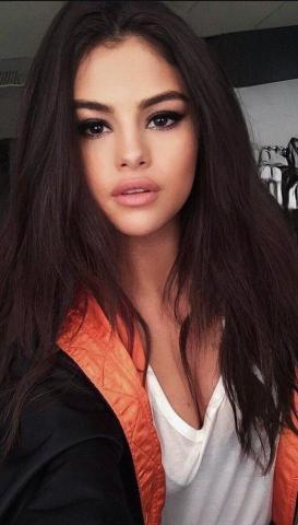 Lockscreen Selena Gomez Explore Posts And S Tumgir