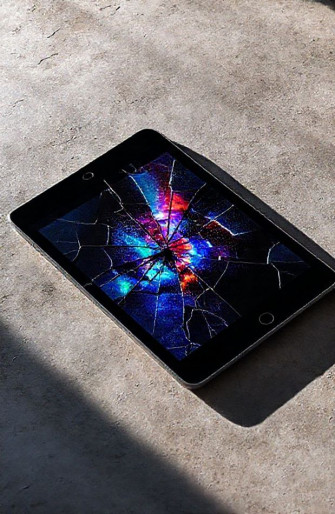 Broken iPad Wallpaper