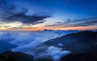 Sea Of Cloud Mac Wallpaper