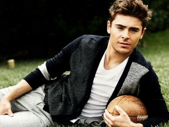 Zac Efron HD Wallpaper