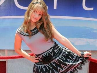 American Actress Debby Ryan Wallpaper HD