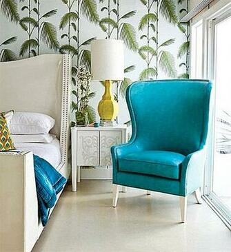 To Really Bring The Tropics Home Go With Palm Leaf Wallpaper In
