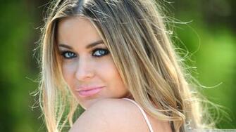 Carmen Electra Portrait Wallpaper