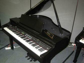 Yamaha Digital Baby Grand Piano Wallpaper