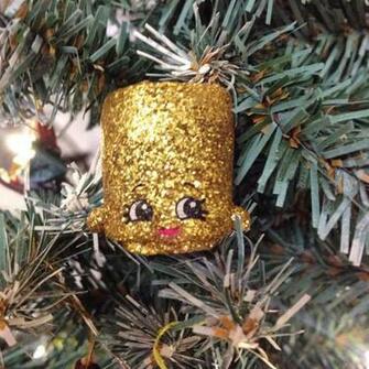 Shopkins On Look Who S Hiding In The Holiday Decor Marsha