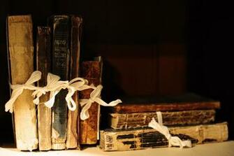 Meridianos A Qu Huelen Los Libros Viejos