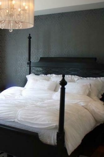 Bedroom Focal Wall In Dramatic Wallpaper Traditional