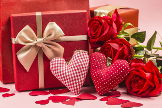 Gift Heart Rose Love Holiday Valentine S Day 4k Ultra HD Wallpaper