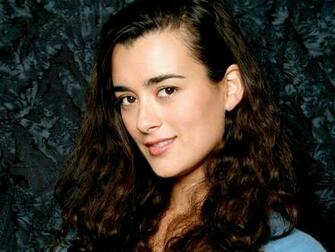 Cote De Pablo Wallpaper