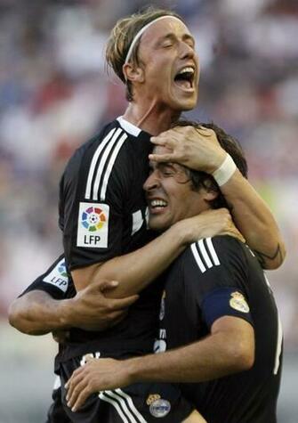 R Gl E Demande Wallpaper Guti Raul Planete Real Madrid