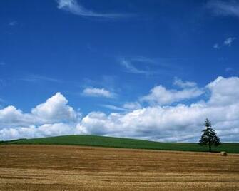 Blue Sky Clouds Wallpaper