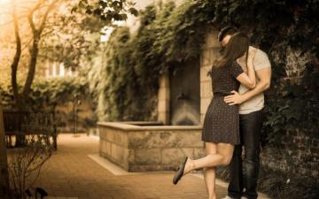 Couple Kissing Wallpaper For Desktop And Mobile HD