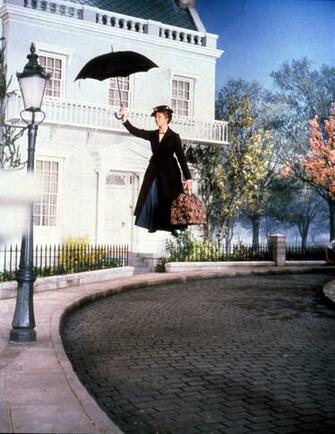 Blunt Miranda Take Off Christmas As Mary Poppins