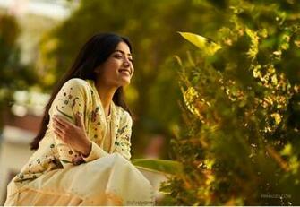 Rashmika Mandanna Beautiful HD Photos Mobile Wallpaper
