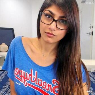 Mia Khalifa In Blue T Shirt HD Wallpaper