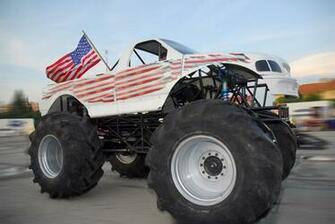 Wallpaper Crazy Monstertrucks