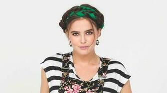 Zoey Deutch Wallpaper HD HDcoolwallpaper