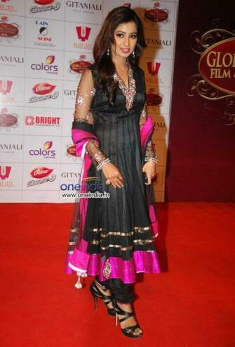 Shreya Ghoshal Photos HD Image Pictures Stills Of