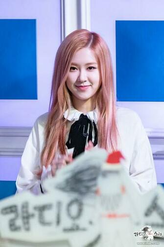 Rose Blackpink Fashion Kpop Hairstyle Black Pink