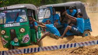 Tuk Race Red