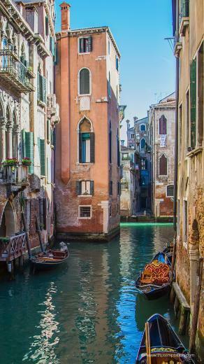 Canals Of Venice iPhone Plus