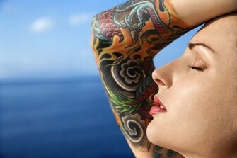 Cool Tattoo Dragon Fire Japan Style