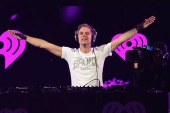 Kb Armin Van Buuren