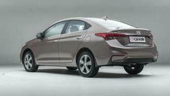Hyundai Verna Image Interior Exterior Photo Gallery Carwale