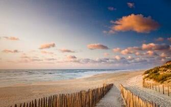 Pretty Beach Way Fence Ocean Desktop Pc And Mac