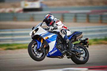 Yamaha Yzf R1 Wallpaper