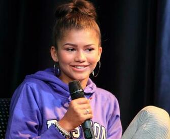 Zendaya HD Wallpaper