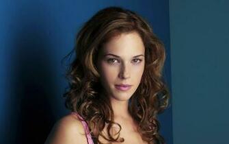 Amanda Righetti Desktop Background