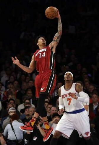 Gerald Green Del Heat De Miami Intercepta Un Pase Hacia Carmelo