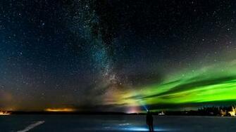 Milky Way And Northern Lights WqHD