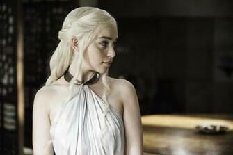 Daenerys Targaryen Season Wallpaper