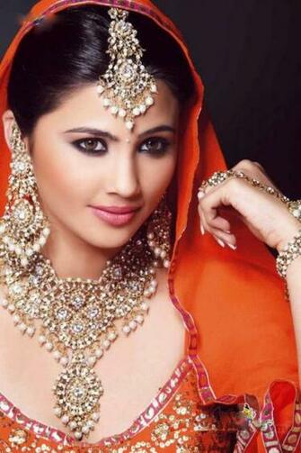 Daisy Shah Hot HD Wallpaper Unique