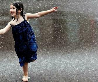 Wallpaper Girl Brunette Child Wet Rain Barefoot Joy