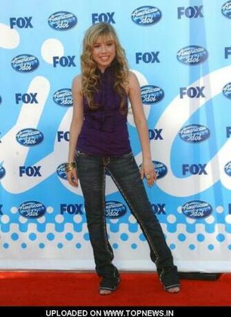 Jennette Mccurdy Selfie For