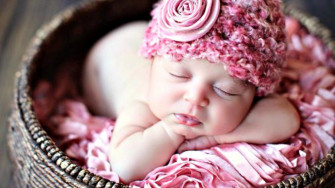 Newborn Baby Wallpaper