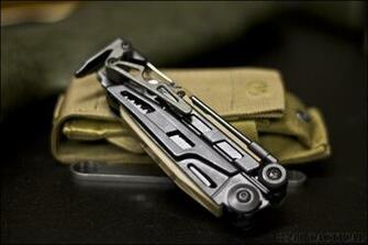 Tactical Leatherman Mut Re