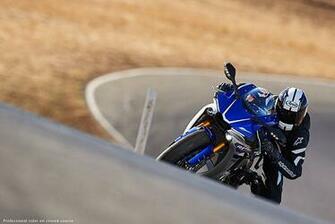 Yamaha Yzf R1 Re