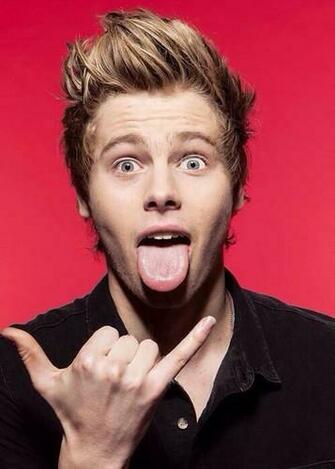 Luke Hemmings Image Wallpaper And