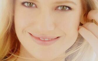 Anna Torv Wallpaper Cloudpix
