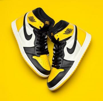 Detailed Looks At The Yellow Toe Air Jordan House Of Heat