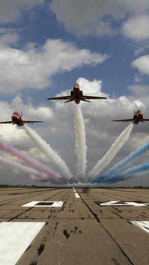 Military Aircraft iPhone Wallpaper