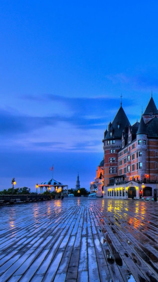 Chateau Frontenac Quebec iPhone Wallpaper