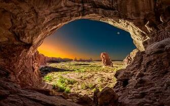 Rock Arches National Park Moon Desert Sunrise