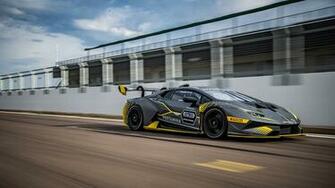 Lamborghini Huracan Super Trofeo Evo Wallpaper HD Image