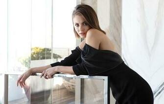 Wallpaper Look Girl Pose Bending Willa Holland Image For