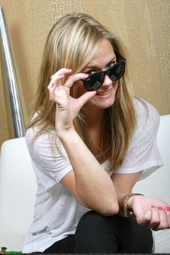 Maggie Lawson Wallpaper Gallery